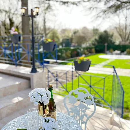Villa Sceaux ヴィラ