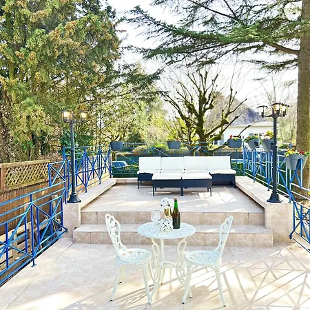 Sceaux Villa *