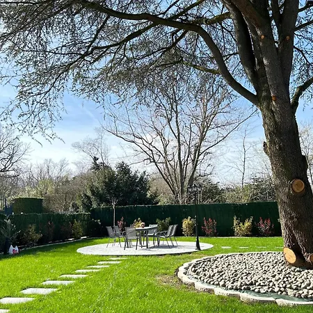 Villa Sceaux Вилла Со