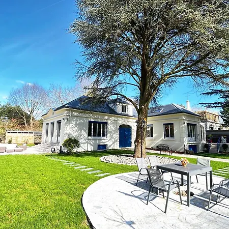 Sceaux Villa