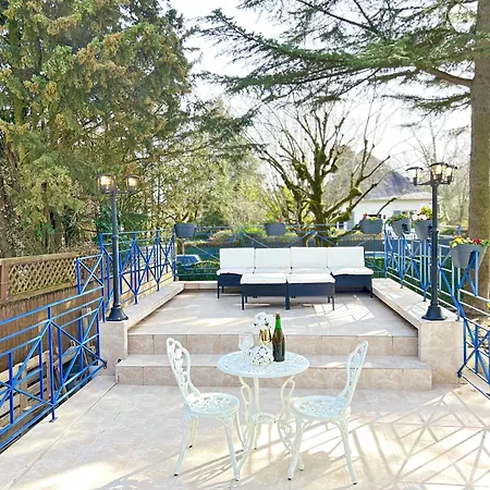ヴィラ Villa Sceaux *